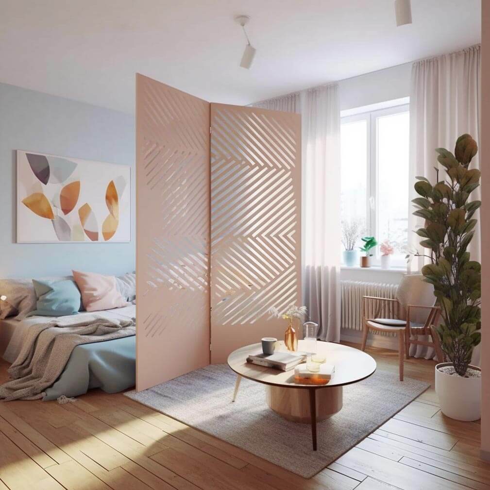 Wohnzimmer in schlichtem modernen Design in Pastellfarben. Das Sofabett wird durch einen Paravent mit zwei Panelen aus hellem Holz mit grafischem Muster vom Essbereich abgetrennt.