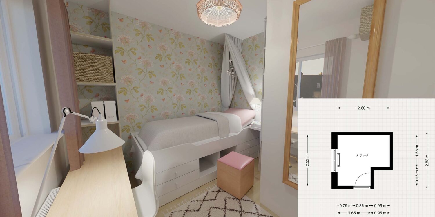 Titelbild für das Einrichtungskonzept für ein Mini-Kinderzimmer. Das Bild zeigt das Zimmer von der Eingangstür aus gesehen. Links der Schreibtisch und ein Regal, geradeaus das Stauraumbett, und rechts an der Wand ein großer Spiegel